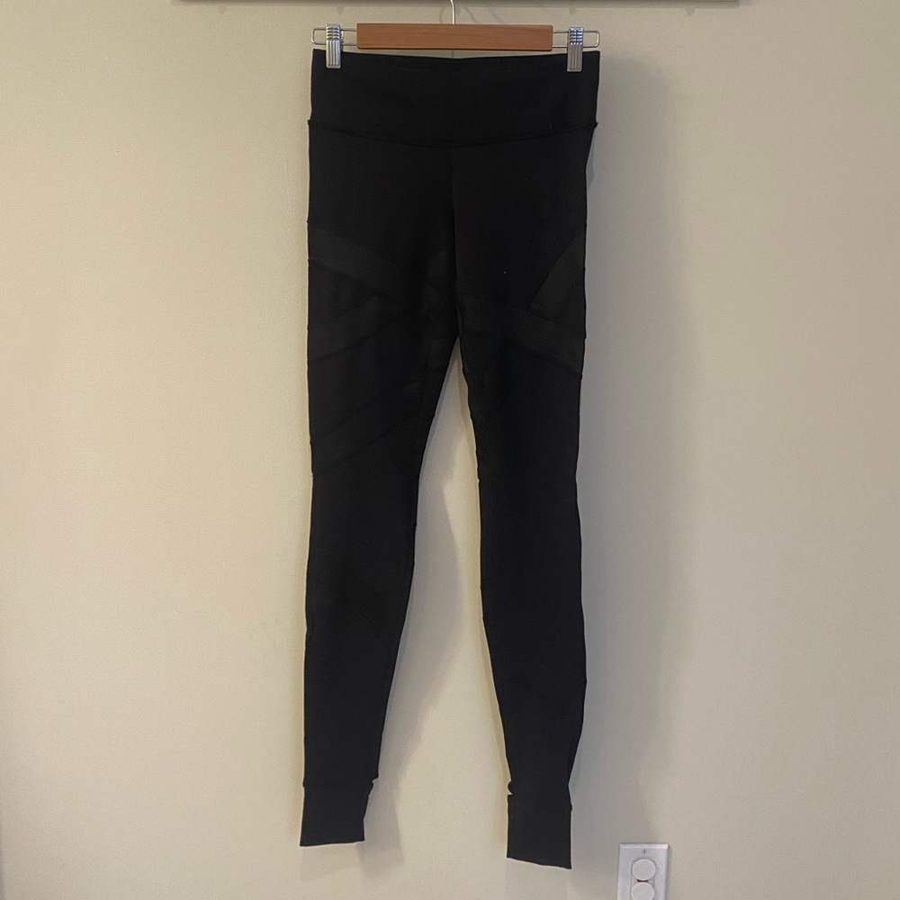 Lululemon | Bondage Leggings w. Stirrups